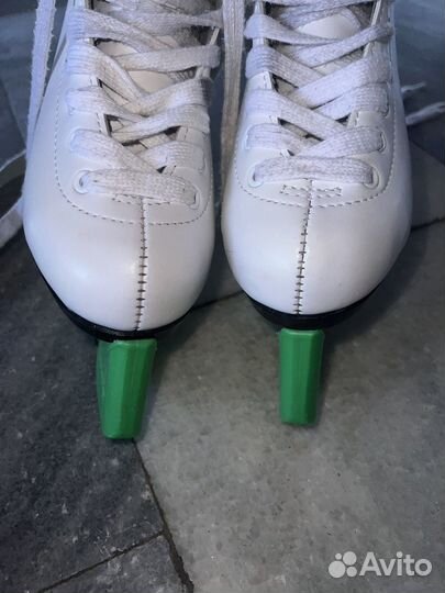 Коньки фигурные детские 30 размер