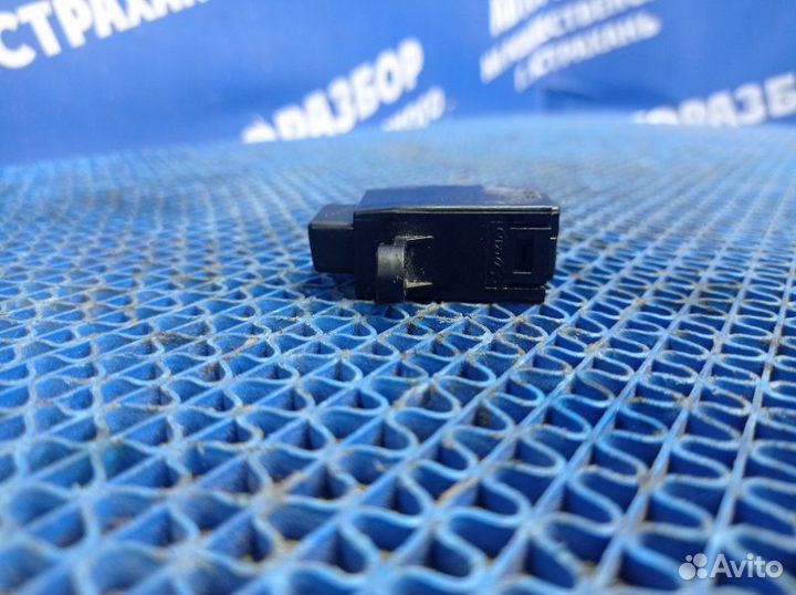 Кнопка Trip Hyundai I30 хэтчбек 2010