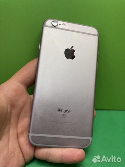 Телефон iPhone 6s