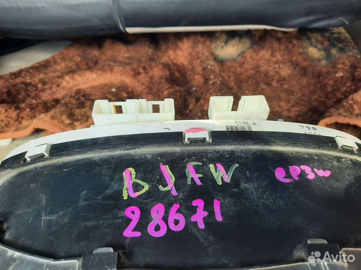 Приборная панель Ford Escape