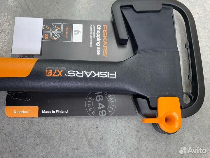 Топор универсальный fiskars X7