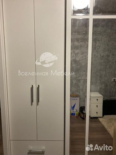 Шкаф купе с зеркалом