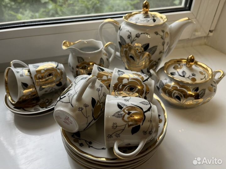 Кофейный сервиз. Золотая роза