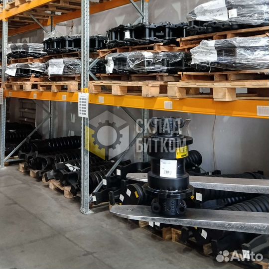 Каток опорный Liebherr R912S