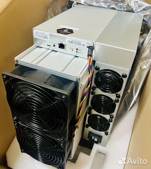 Antminer S21 200th новые в наличии