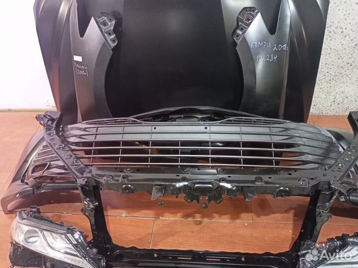 Передняя часть Toyota Camry 9 V70 2017
