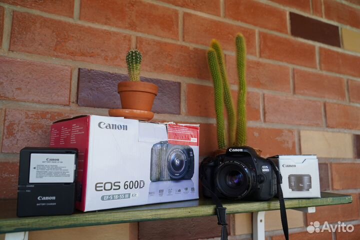 Фотоаппарат canon eos 600d + 50mm f1.8 + 18-55mm
