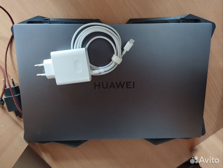 Huawei d16 в хорошем состоянии
