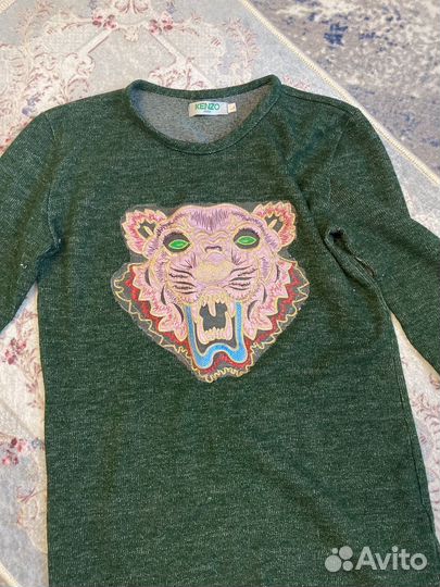 Свитер женский