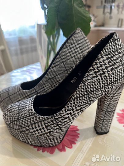Туфли женские 37 размер б/у