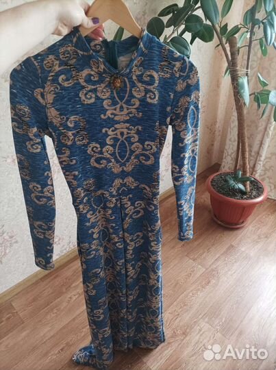 Платье в пол