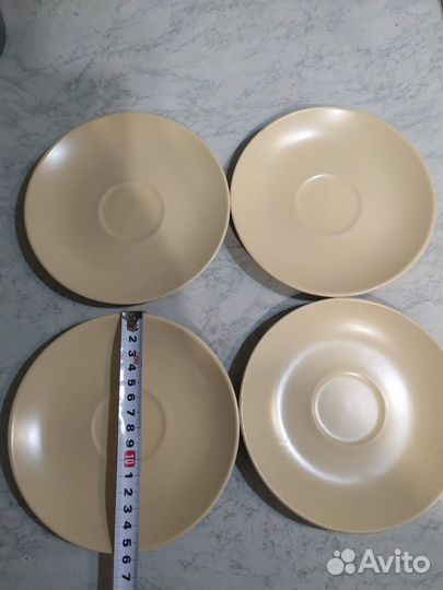 Набор чашек с блюдцами на подвесе