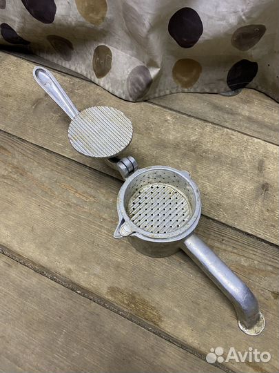 Соковыжималка ручная на чашечку СССР