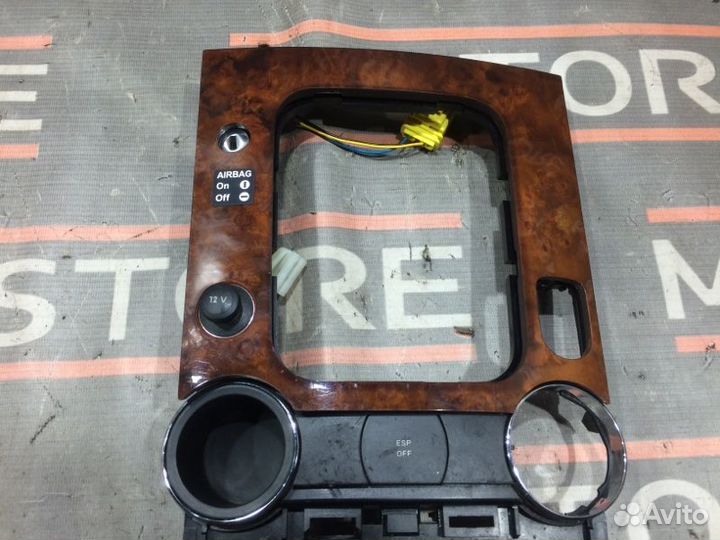 Консоль между сидений Volkswagen Touareg 7L BMV