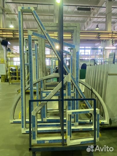 Дверь пластиковая / широкоформатная