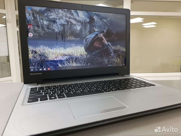 Удобный ноутбук Lenovo 4 ядра/8g/gt920m/SSD 256gb