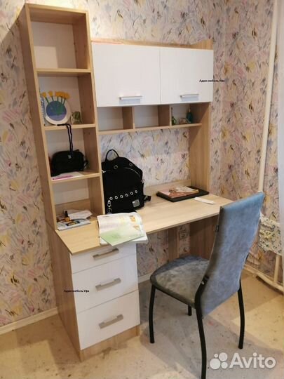 Письменный стол