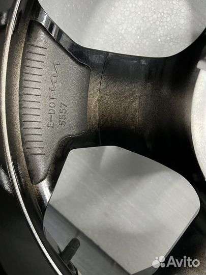 R17 Goodyear EfficientGrip 215/55, PCD 5x114.3 DIA 67.1