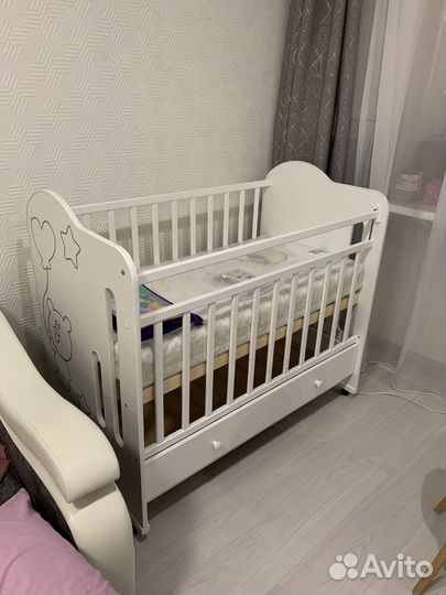 Детская кроватка