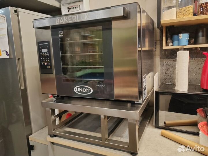 Печь конвекционная Unox xeft-04HS-eldv