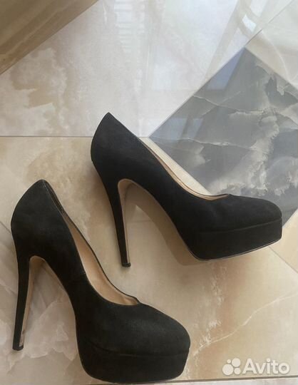 Замшевые черные туфли 38размера