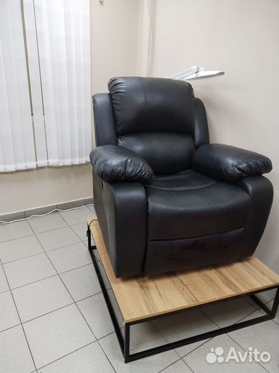 Кресла реклайнер электро. И подиум