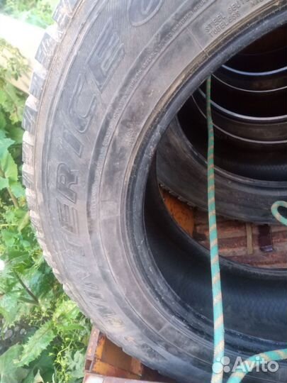 Dunlop SP Winter Ice 01 235/65 R17