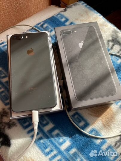 iPhone 8 plus 64gb