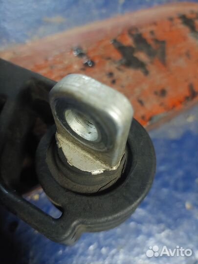 Верхняя подушка honda civic 4d