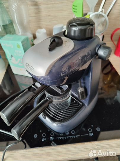 Кофеварка рожковая delonghi EC7, в хорошем сост