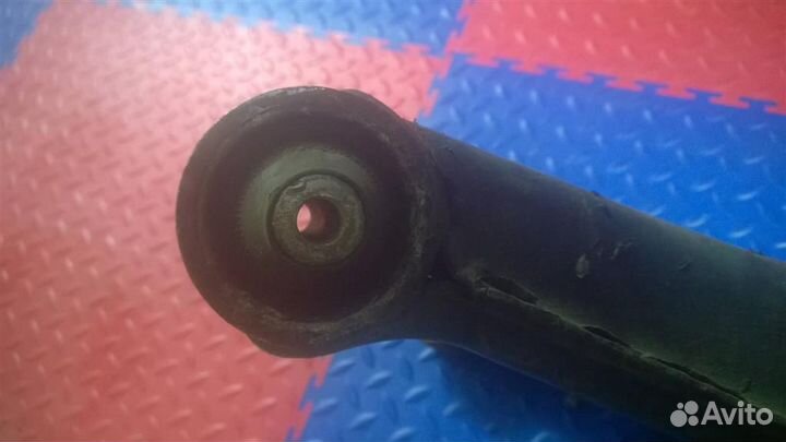 Рычаг задний H образный правый BMW 7-серия E38