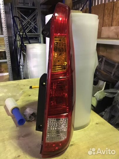 Фонарь задний правый GW pery