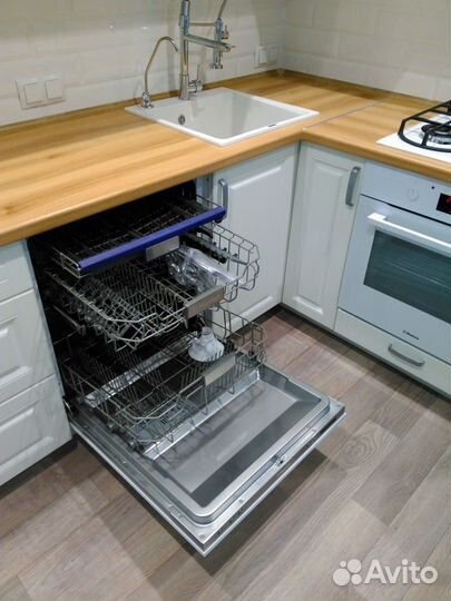 Посудомоечная машина Hotpoint-Ariston ASW1W1652 бу