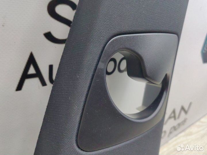 Накладка центральной стойки правая Bmw X5 E70