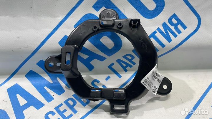 Кронштейн птф правый Toyota Land Cruiser 200 2015-2021