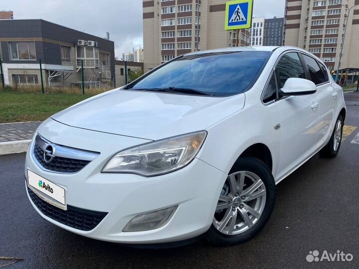 Opel Astra 1.4 МТ, 2011, 203 000 км