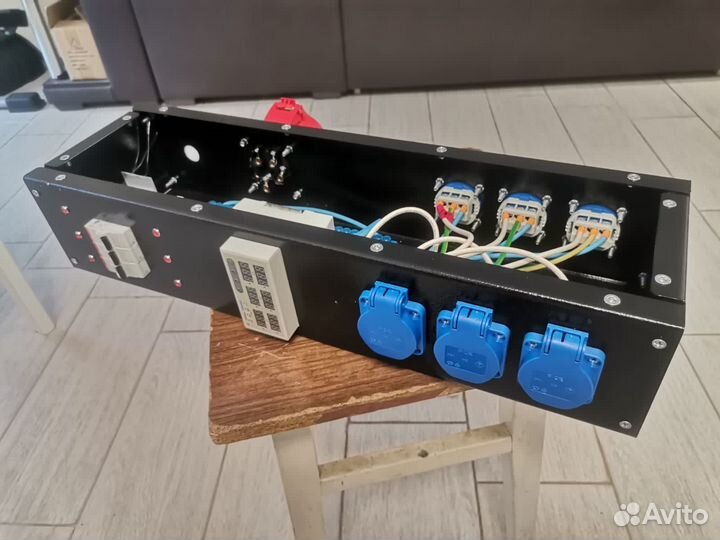 Рэковый дистрибьютор