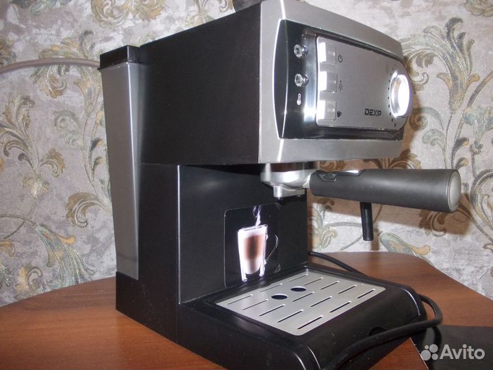 Продам рожковую кофемашину