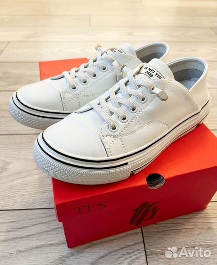 Кеды белые из натуральной кожи, размер 36