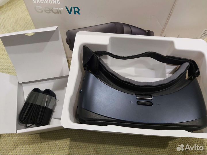 Очки виртуальной реальности Samsung Gear VR