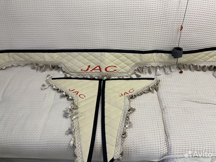 Шторы с ламбрикеном в автомобиль