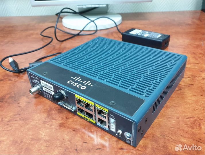Маршрутизатор Cisco C819G+7-K9 с блоком питания