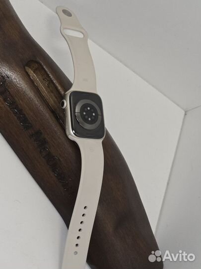 Apple Watch 8 45 MM, белые, на гарантии