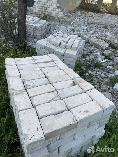 Кирпич белый