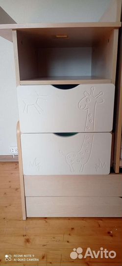 Детская кроватка с маятником