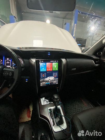 Штатная магнитола Тесла Toyota Fortuner