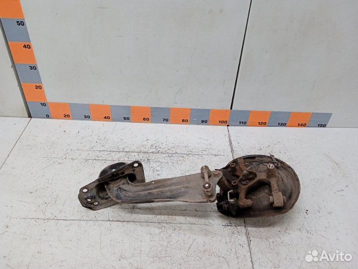 Кулак поворотный задний правый Volkswagen Golf MK5