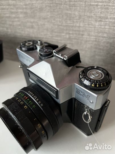 Плёночный фотоаппарат зенит