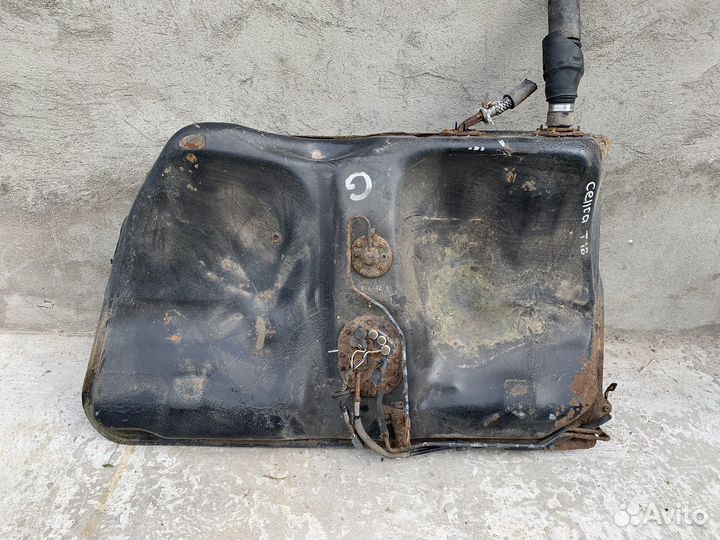 Топливный бак Toyota Celica t180