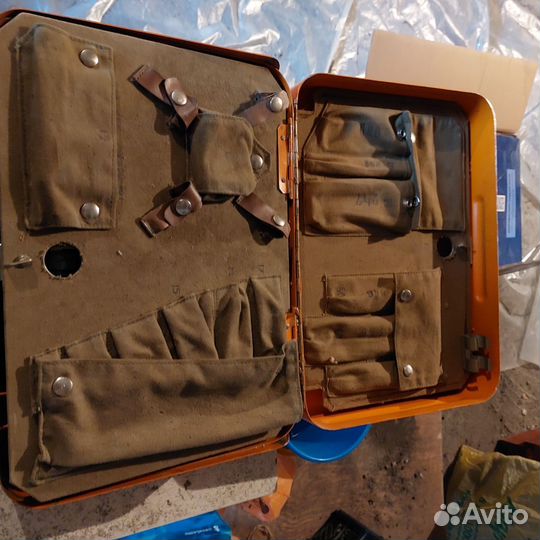 Кейс для инструмента со всем содержимым